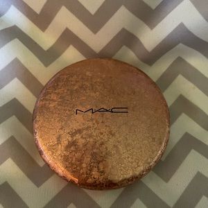 MAC Extra Dimension Skinfinish